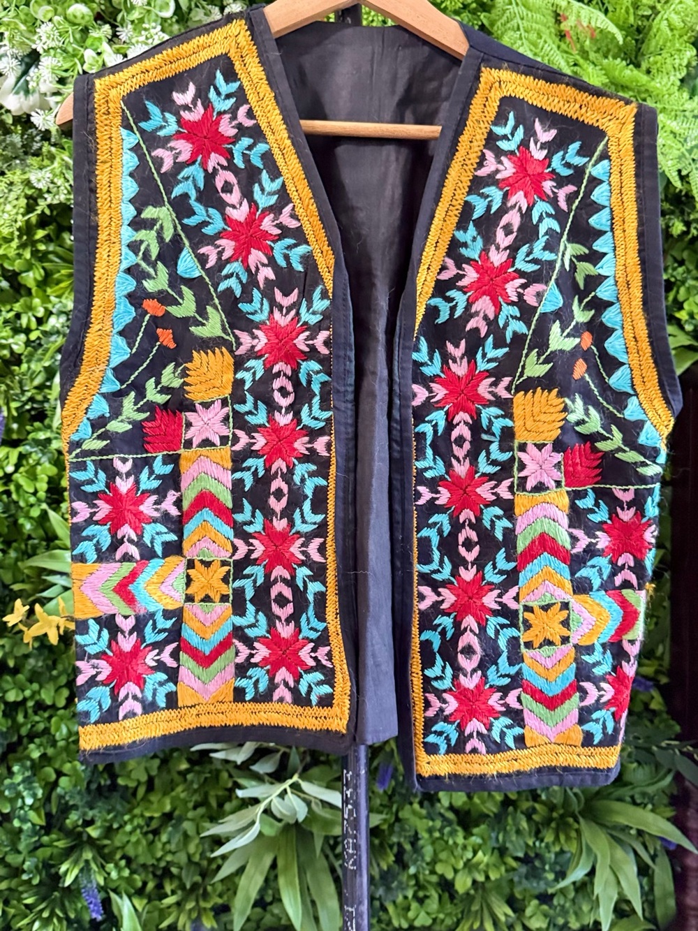 Hand-Embroidered Black Vest with Multicolor Folk Motifs